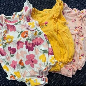 Newborn Baby Girl Romper Bundle | Onesies Brand | 0 Months | Floral